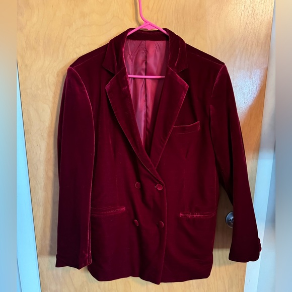 Women’s red velvet double breasted pants suit - Picture 1 of 7